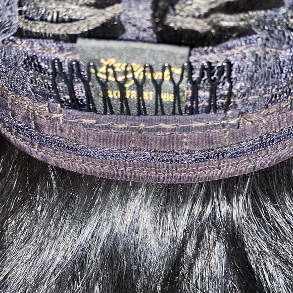 Outre HD Lace Front Wig EveryWear Every1 - Black - Picture 8 of 8